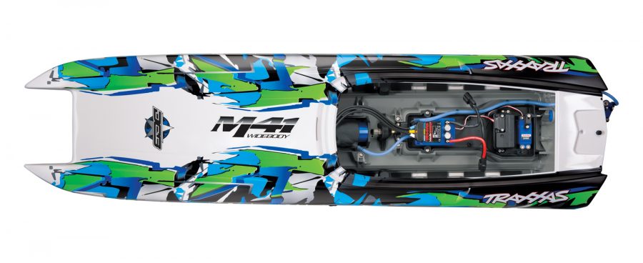 Traxxas DCB M41 Widebody catamaran 