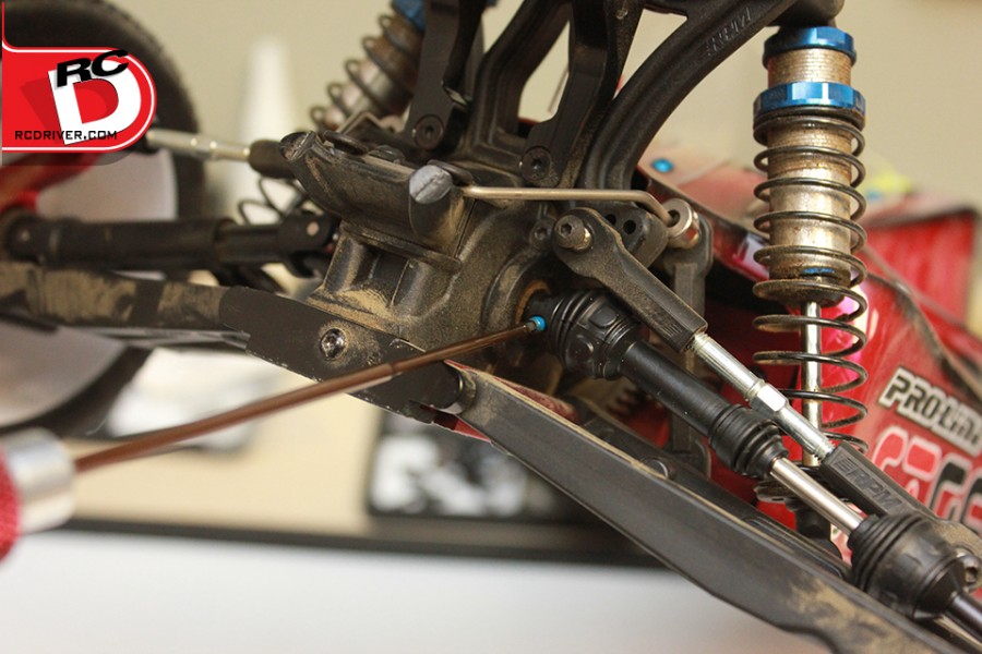 Install Traxxas Slash 4x4 Steel Constant Velocity Shafts