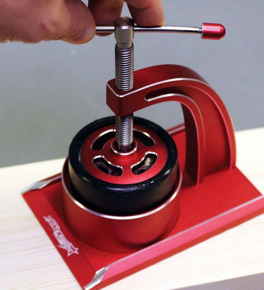 How To Easily Change Drift Tires Without Damaging Your Rims