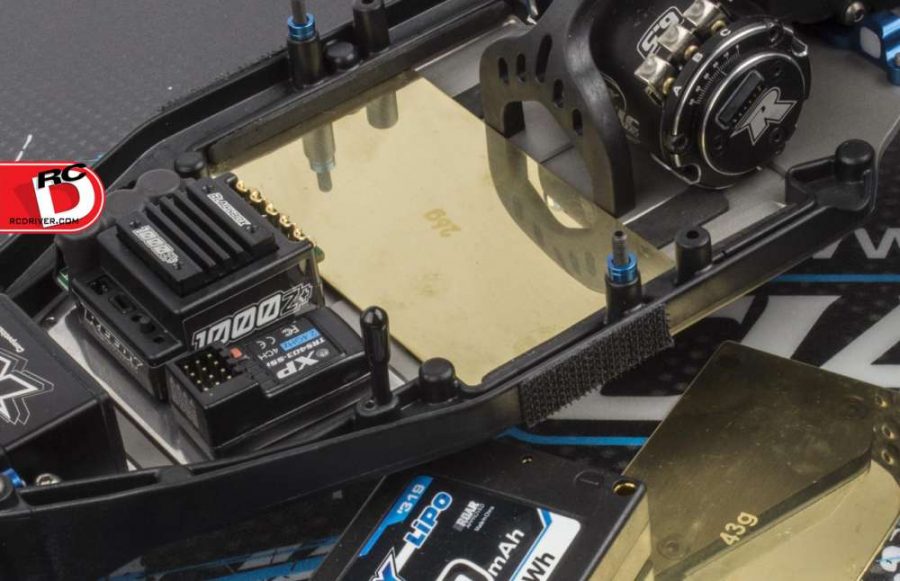 Team Associated - B6 Brass Under Battery Weights_1 copy