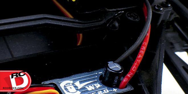 castle-creations-cc-bec-2-0-voltage-regulator-waterproof-voltage-regulator-2