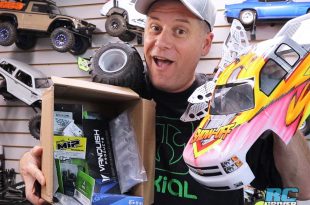 RC Monster Truck Build - Axial SMT10 Base