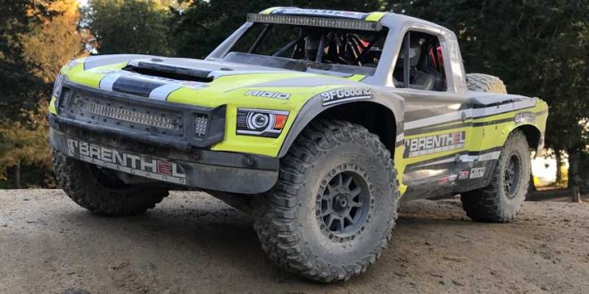 Losi Super Baja Rey 2.0 4x4 RTR Desert Truck Action