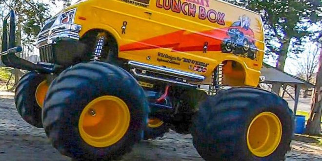 Tamiya Lunch Box X-SA Custom Van Review