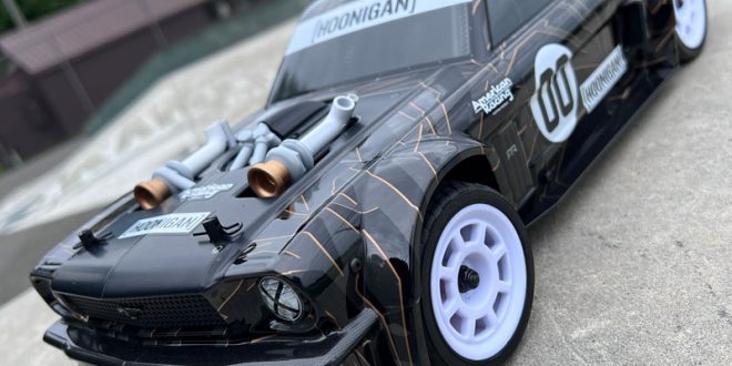 Team Associated Hoonicorn