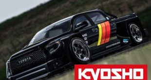 Kyosho 2021 Toyota Tundra Drift Ver. Readyset