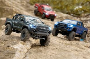 FMS FCX24M Toyota Tacoma RTR Crawler