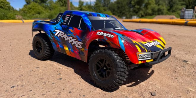 Traxxas Slash Brushless 2026 : le buggy short course RTR fait peau neuve