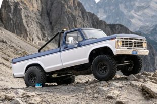 FMS FCX18 II Ford F-100 RTR Rock Crawler