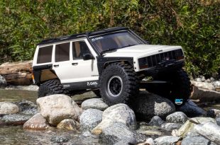 Axial SCX10 III Jeep Cherokee XJ Rock Crawler